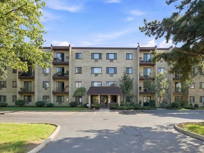 7231 Wolf Rd #208