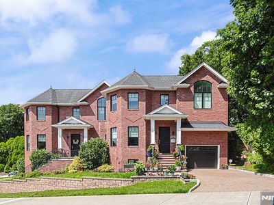 419 Stillwell Ave