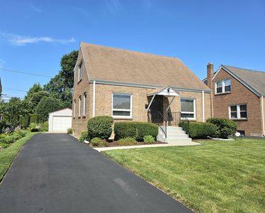 Property at 1014 S Summit Ave, Villa Park, IL