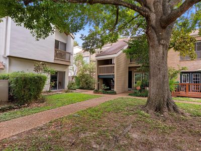 2100 Tanglewilde St APT 614