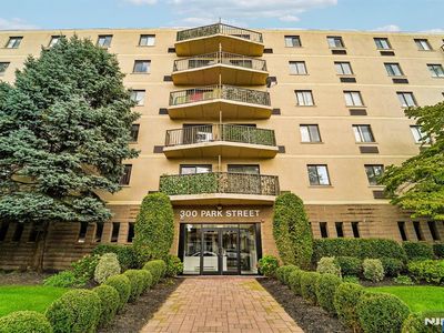 Property at 300 Park St APT 1F, Hackensack, NJ