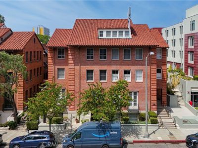 139 S Los Robles Ave Unit 104