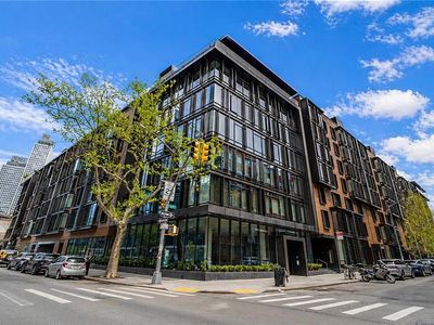 429 Kent Ave #638