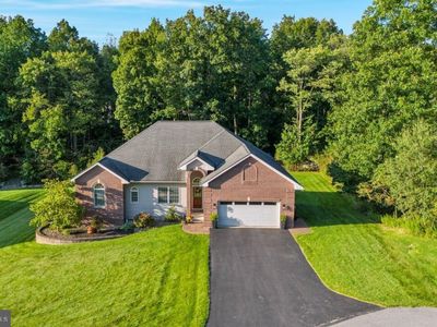 105 Moravian Dr