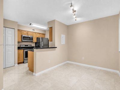 2880 N Oakland Forest Dr APT 110