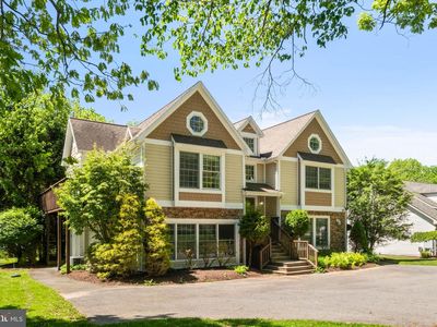 200 Stillwater Dr