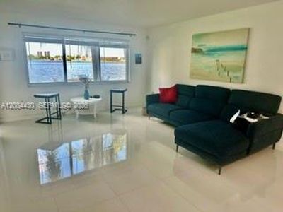 18901 NE 14th Ave APT 104