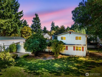 1612 College Street NE