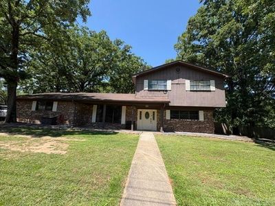 Property at 300 S Circle Dr, Hope, AR