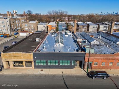 2733 N Pulaski Rd