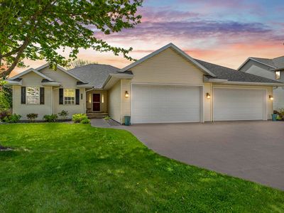 Property at 3219 E Fallcreek Ln, Appleton, WI