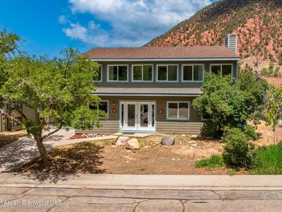 1102 Valley View Rd