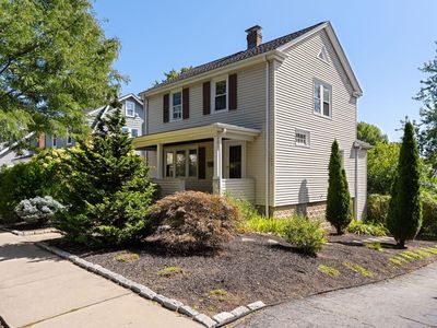 152 Mount Vernon St