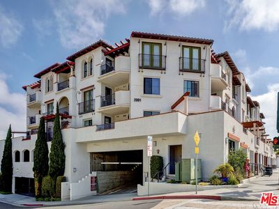 2001 Artesia Blvd Unit 208