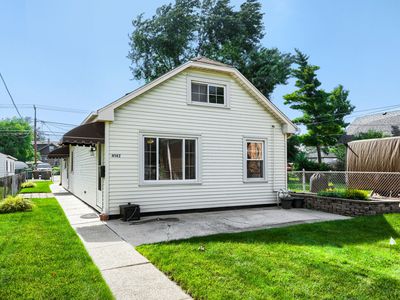 4142 Oak Park Ave