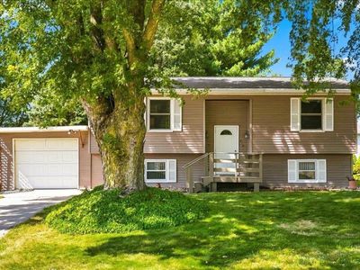 618 3rd St SE