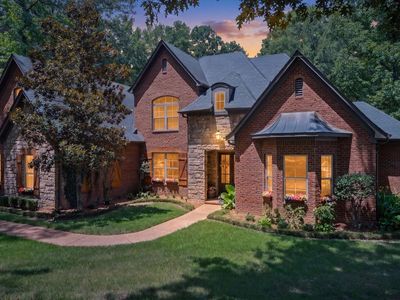 30 Amesbury Cv