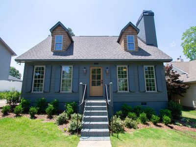 832 Cobb St