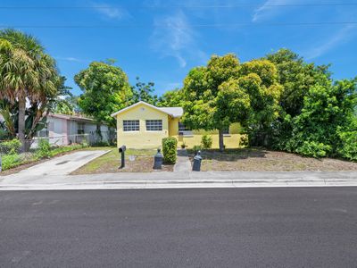 616 W 5TH Street