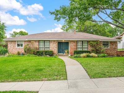 3910 Larkin Ln