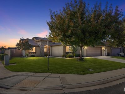 6911 Catalina Creek Way