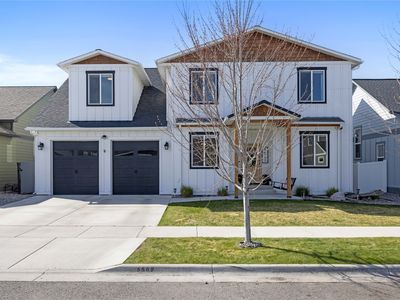 5569 Hereford Pl