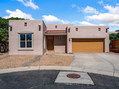 5 Eagle Thorn Pl