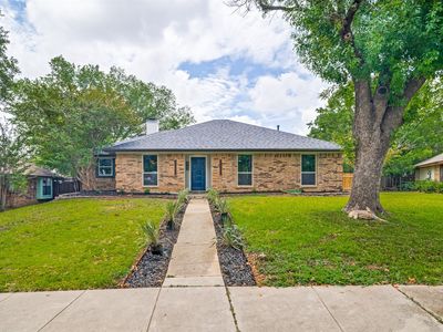 4704 La Paz Dr