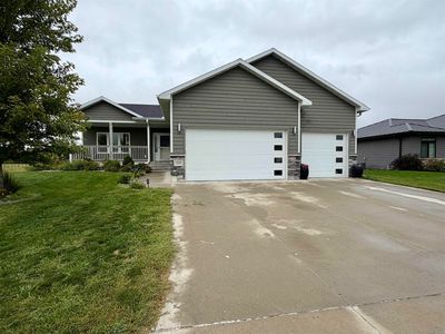 Property at 1501 Country Club Dr, Elk Point, SD