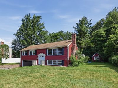 20 Cathy St