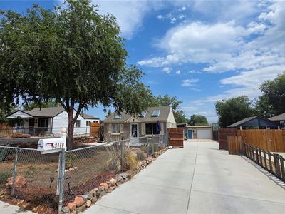 3460 S Canosa Court