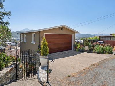 28 Marina Court Drive