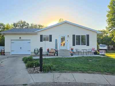 Property at 1228 Warren Ln, Grand Island, NE