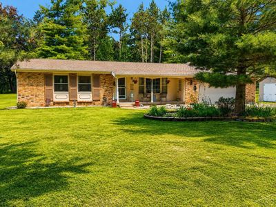 20440 Thornapple Dr