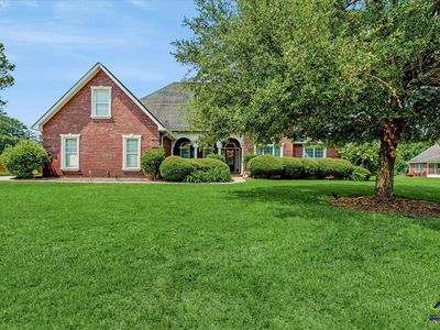 Property at 405 Redding Dr, Kathleen, GA