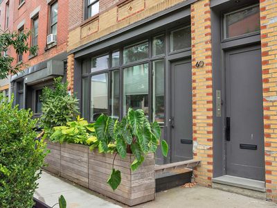 60 Summit St APT 1