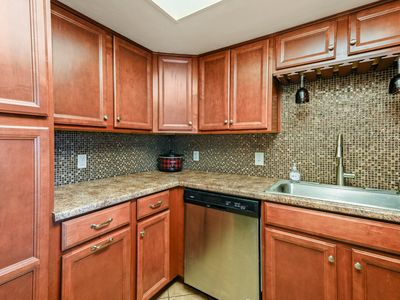 901 Country Club Dr SE APT D