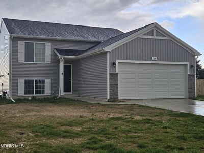 Property at 366 Douglas Dr, Liberty Center, OH