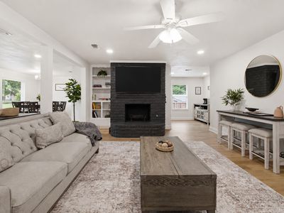 Property at 1510 Austrian Rd, Grand Prairie, TX