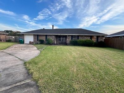 837 Dolphin Ct