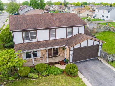 Property at 376 Canyon Trl, Carol Stream, IL