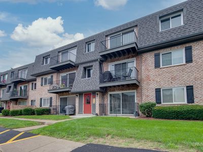 872 S Plum Grove Rd APT 305