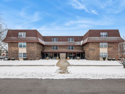 475 Shenstone Rd APT 304