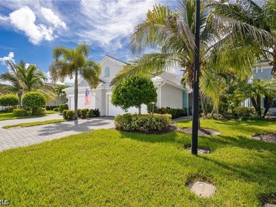 7008 Mistral Way