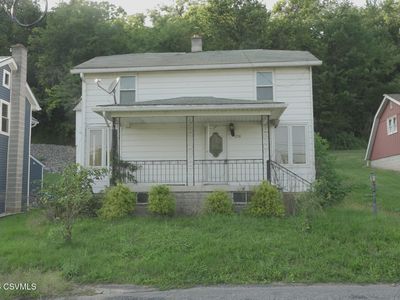 1750 Main St