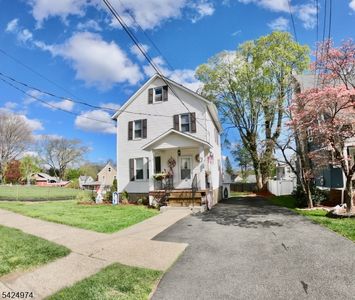 19 Ryerson Ave
