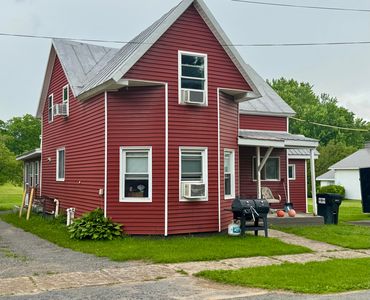 25 Spruce St