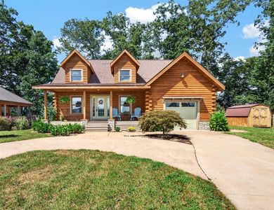 288 Maple Dr