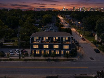 332 Douglas Ave