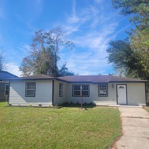 3325 Lincoln Dr